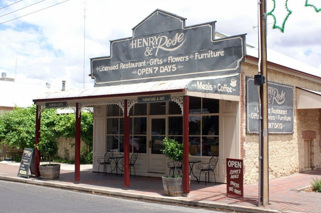 Henry & Rose Café