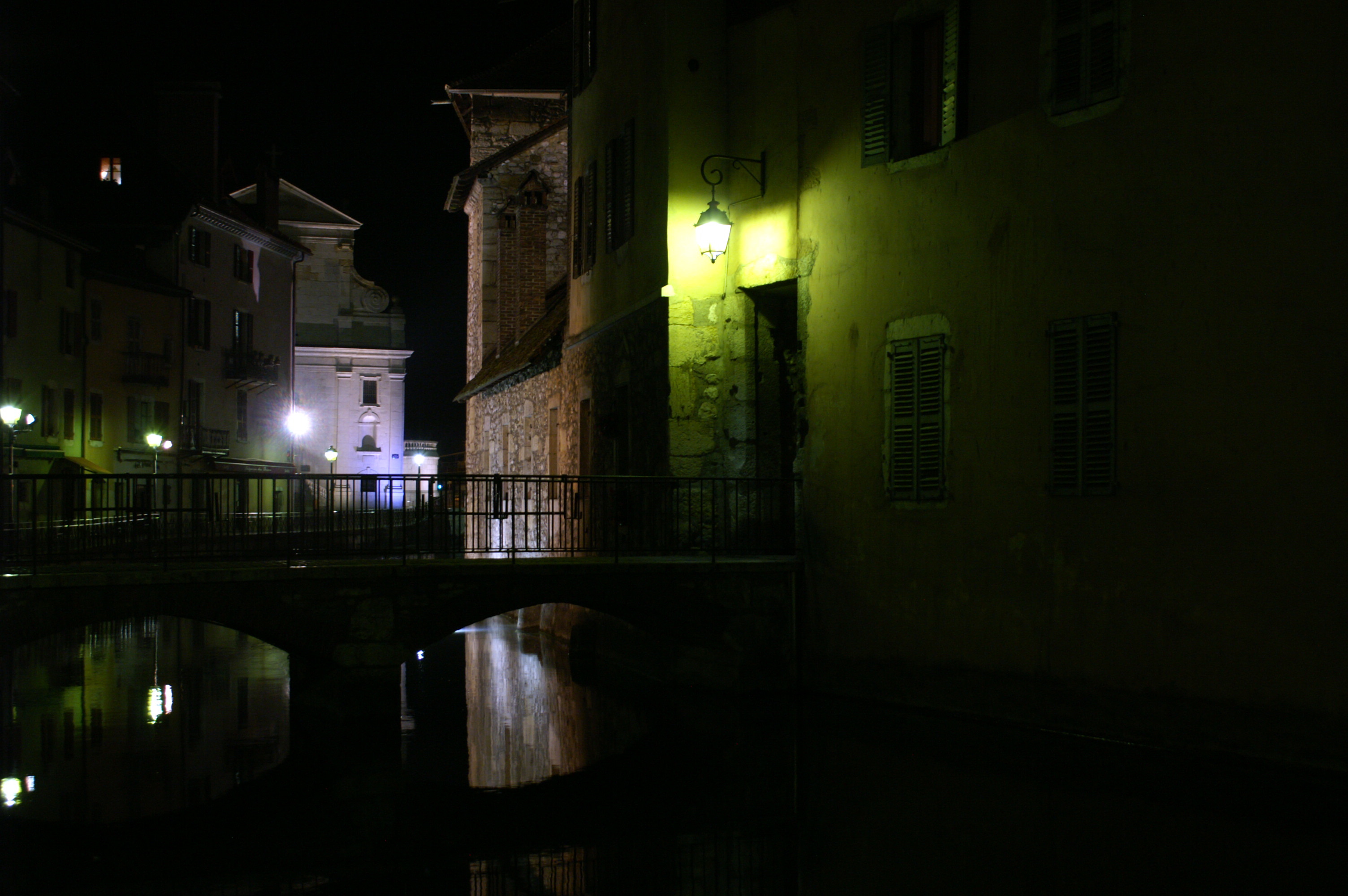 Thiou canal in Annecy city centre by night