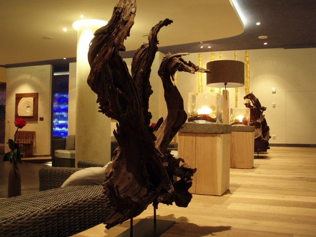 Wood decor in the relaxation zone of the Andreus Wellness- und Spa world