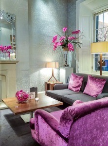 Plush lilac atmosphere in Tigerlily