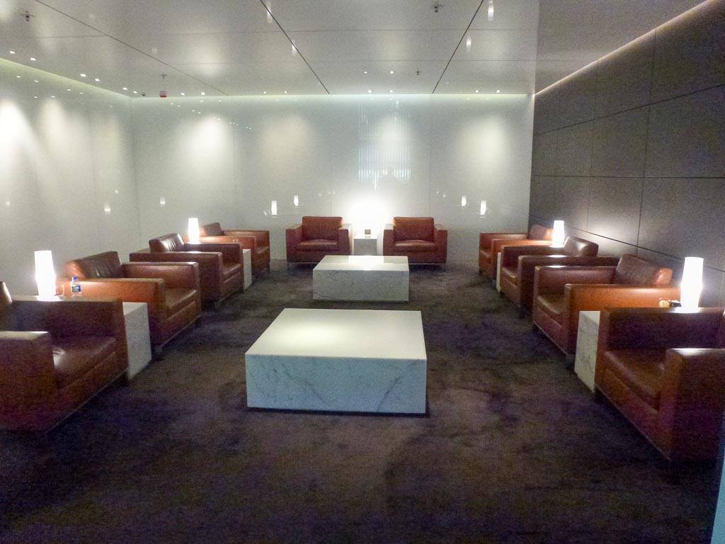 Elegant Wing Lounge in Hong Kong