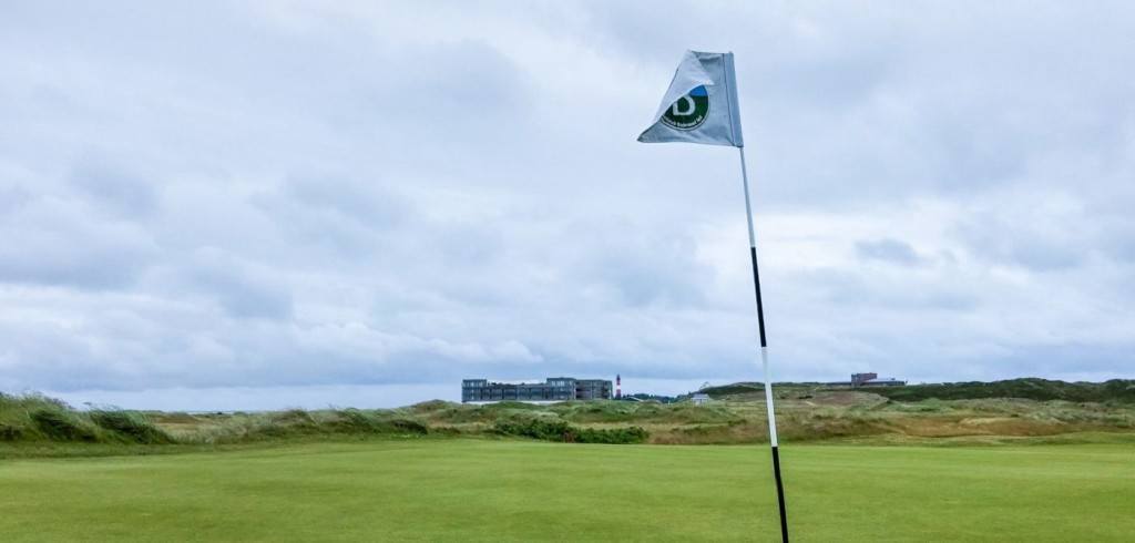 Playing breezy golf in Budersand on Sylt 1 | travel memo