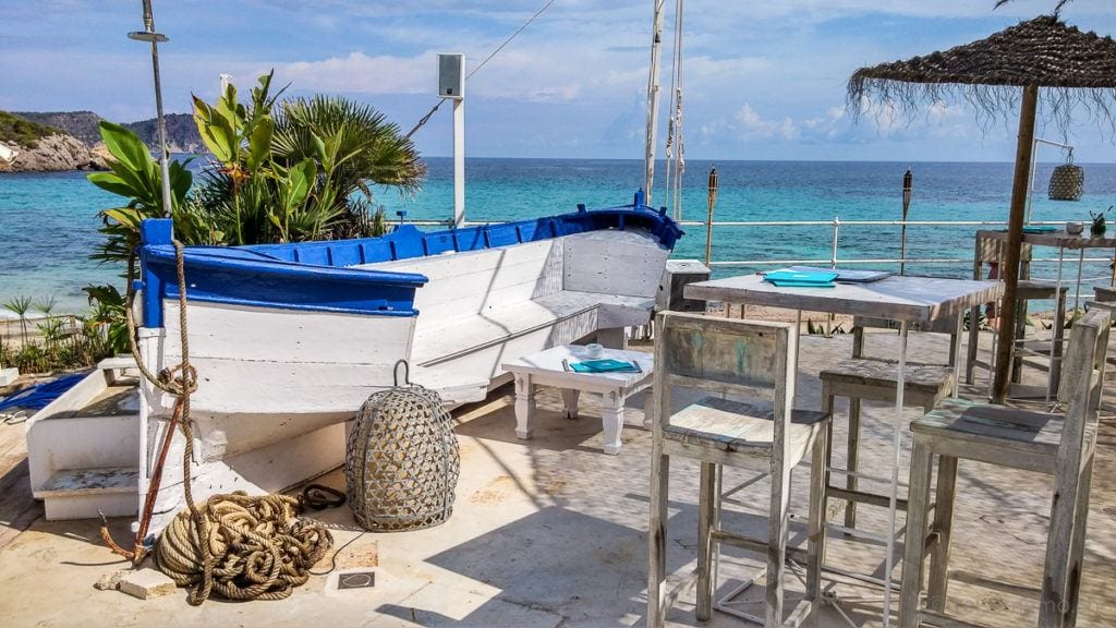 Our top 6 Ibiza beach clubs - lovely beaches, fine food worth a look 7 | travel memo