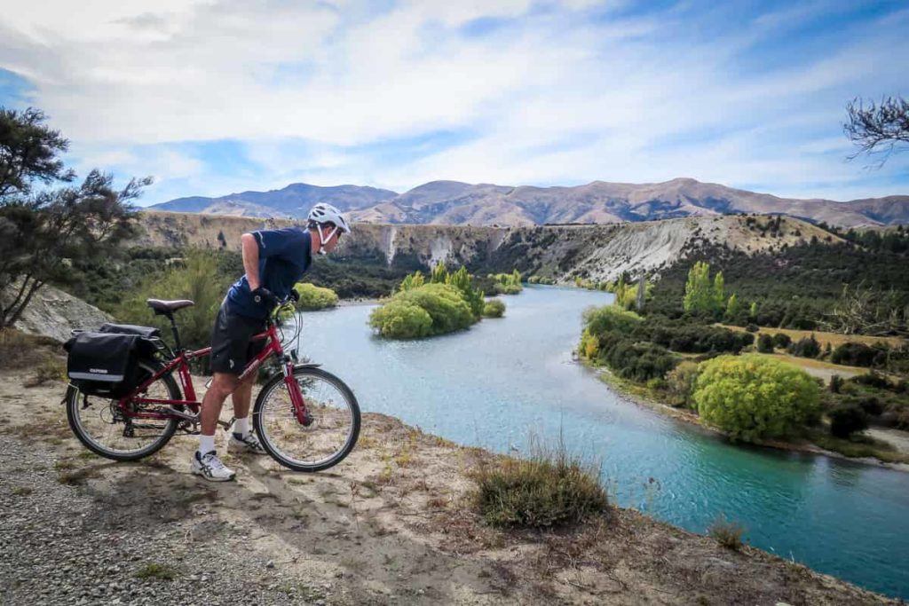 Wow! That’s a long way down! Chris peering over the edge of the cliff at the Clutha River