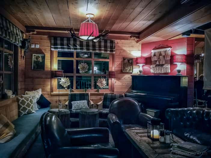 Comfortable lounge in the Hamilton Lodge