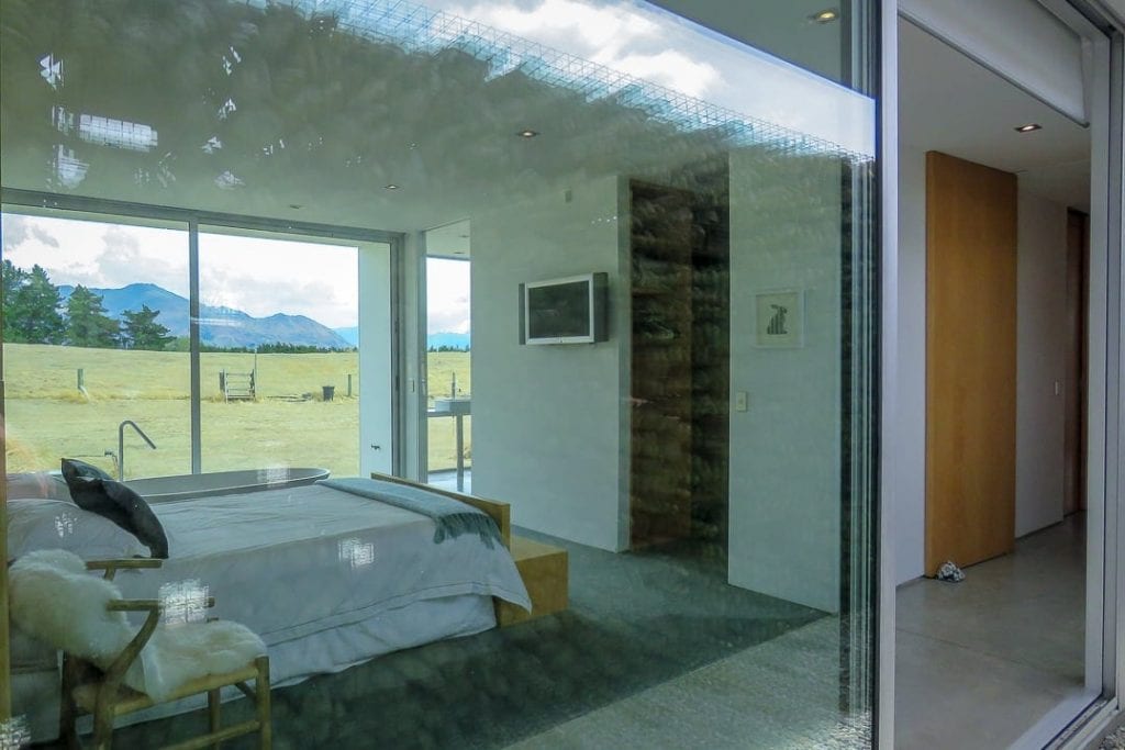 Te Ariki Nui master bedroom