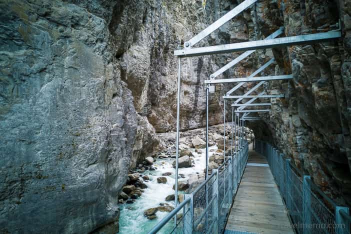 Wooden walkway into the gorge