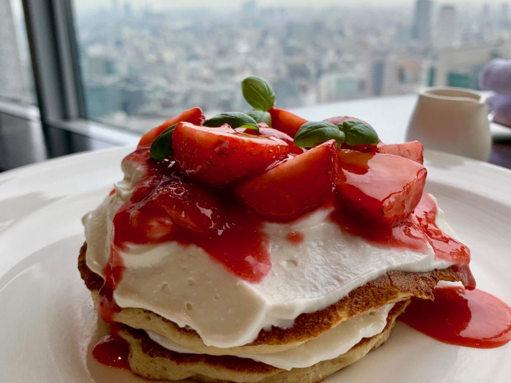 Shangri-La Hotel - Breakfast over the rooftops of Tokyo 3 | travel memo