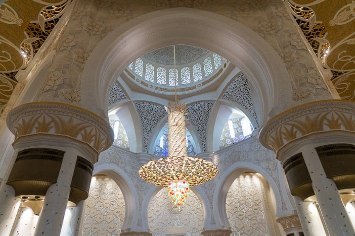 Chandelier mosque abu dhabi
