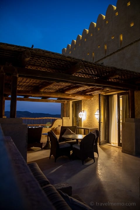 Suite with terrace and view of the Liwa oasis