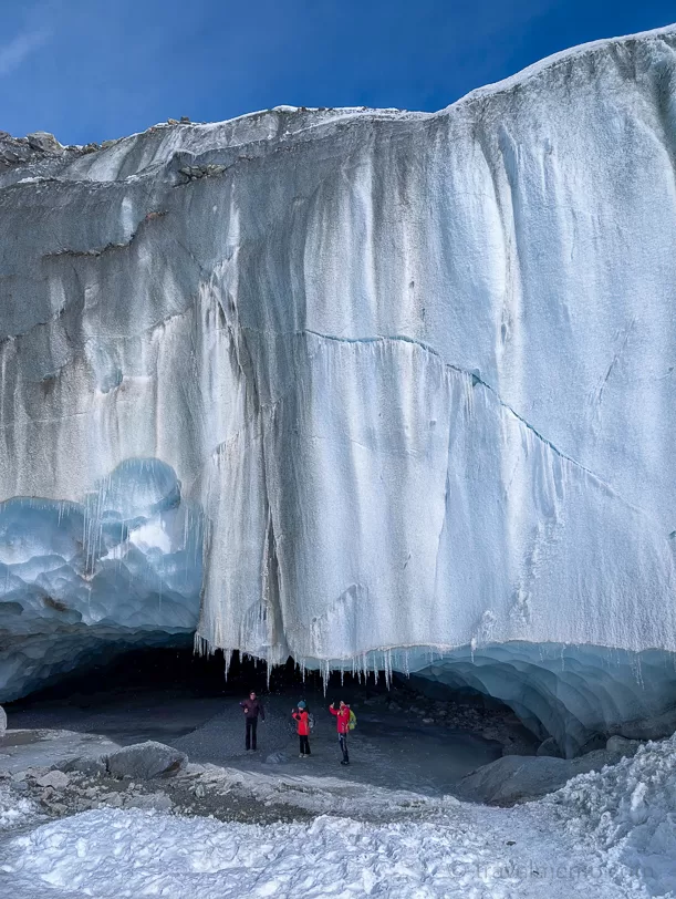 Hike to the Morteratsch Glacier – glacier caves as a highlight of the Engadin 5 | travel memo