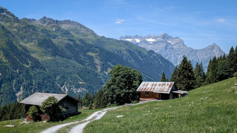 Weissenberge Circular Hike: Vrenelisgärtli from Behind Weissenberge Circular Hike: Vrenelisgärtli from Behind 1 | travel memo